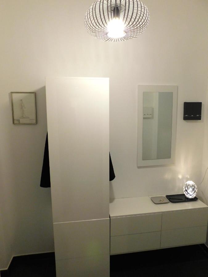 Max, Ruhige Sonnige Wohnung In Praternahe Viena Exterior foto